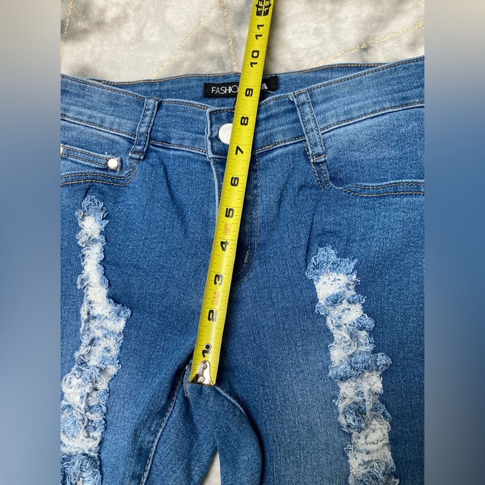Fashion Nova Bold Statement Skinny Jeans - Picture 8 of 9